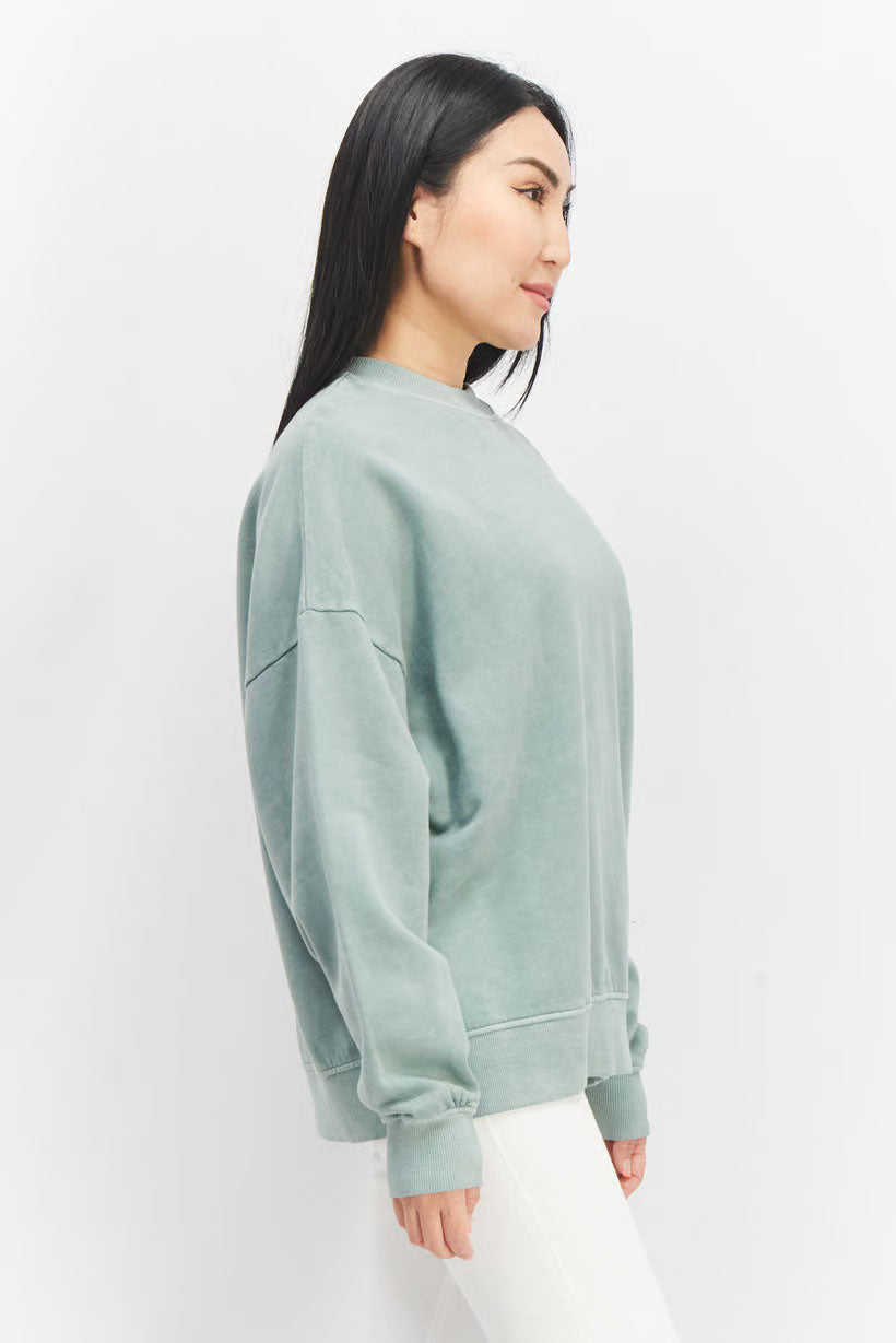 Esprit Crew Neck Sweatshirt – Effortless Cool in Moss Green