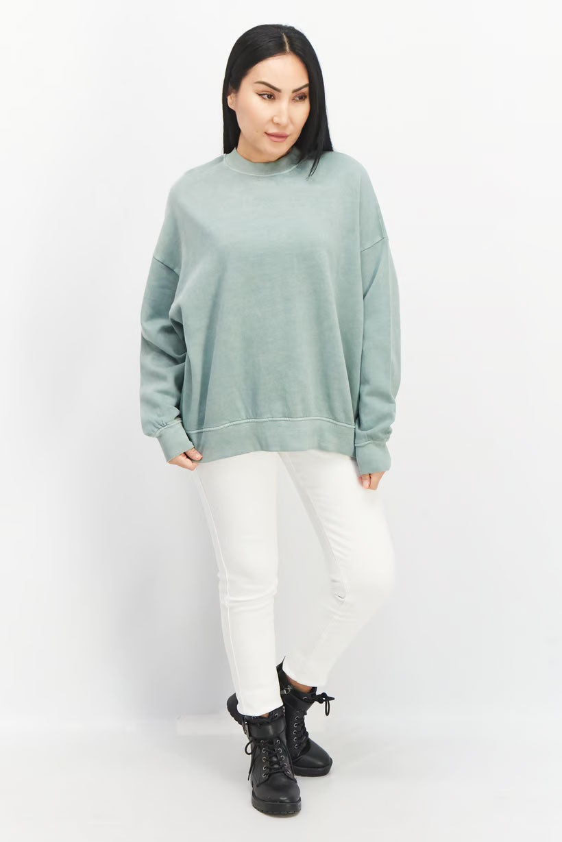 Esprit Crew Neck Sweatshirt – Effortless Cool in Moss Green