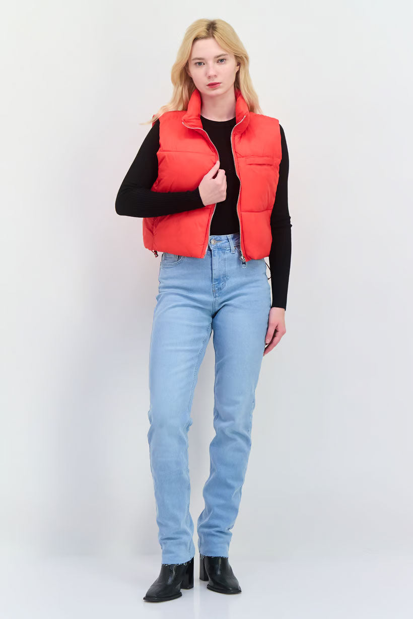 Pull & Bear Quilted Vest – Bold Warmth in Crimson Red
