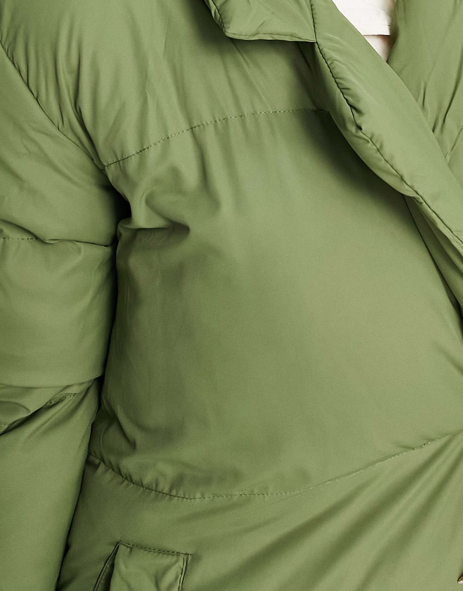 Threadbare Quilted Parka – A Cozy Embrace for Cold Days