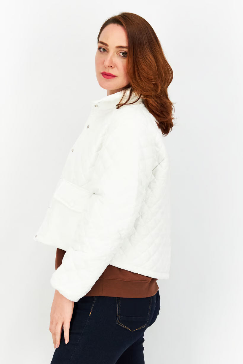 Urban Revivo Quilted Jacket – White Elegance for Cold Weather
