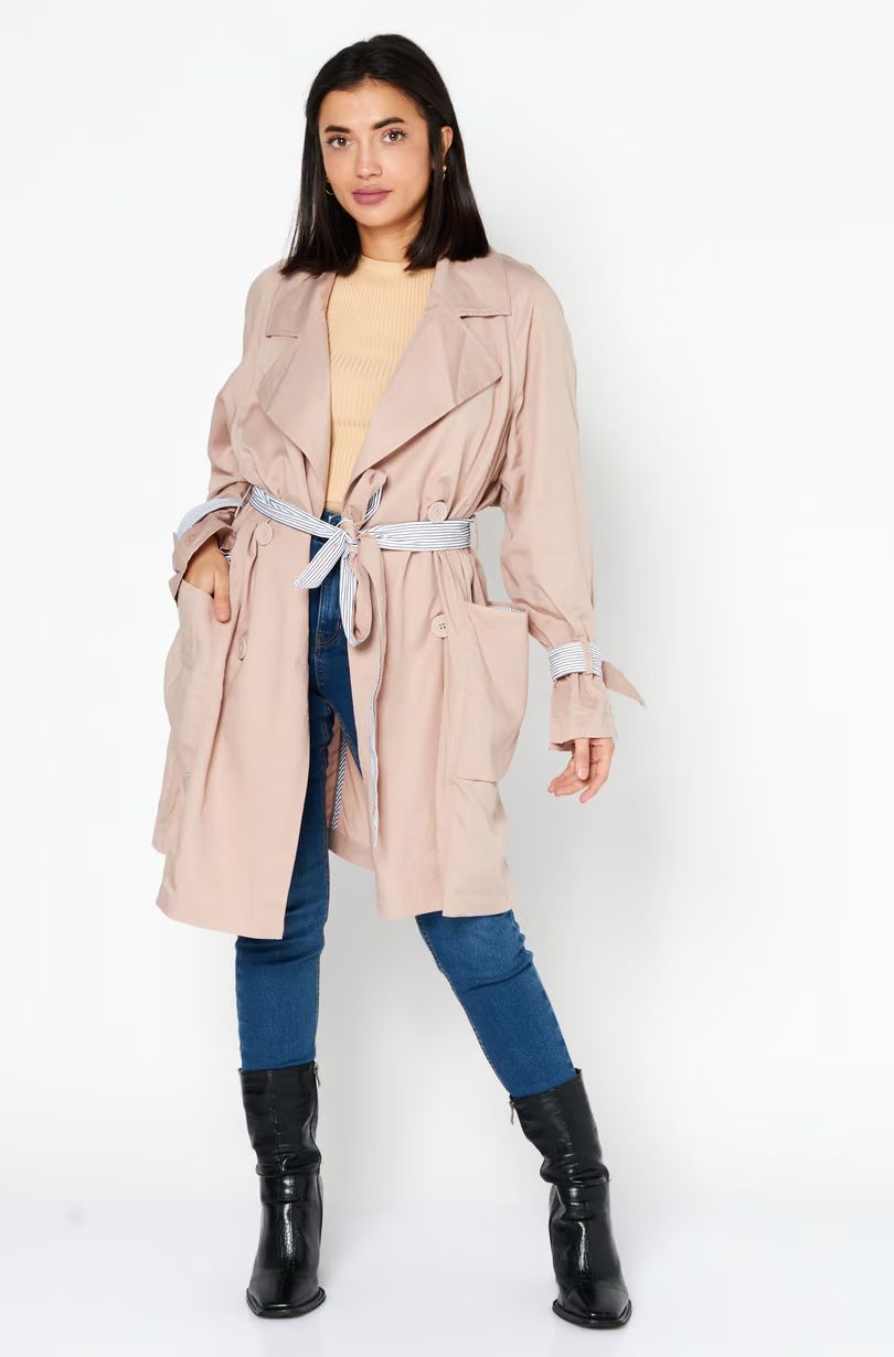 Vero Moda Belted Coat – Minimalism Meets Warmth