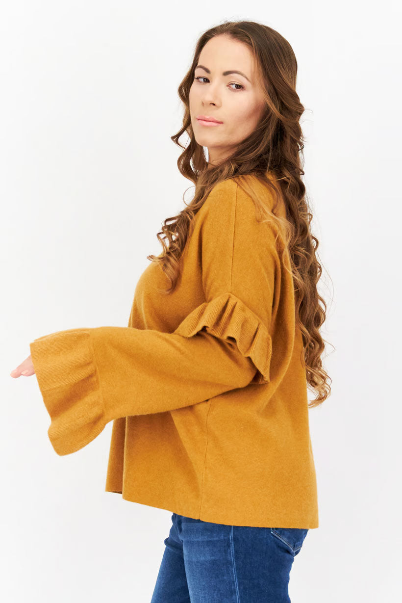 Vero Moda V-Neck Sweater – Calm, Clean & Cozy